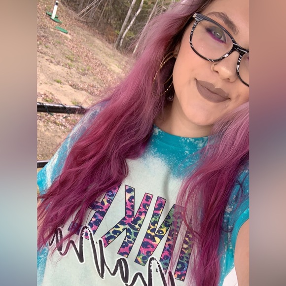 Meet your buyer/seller!💋 - Picture 6 of 17